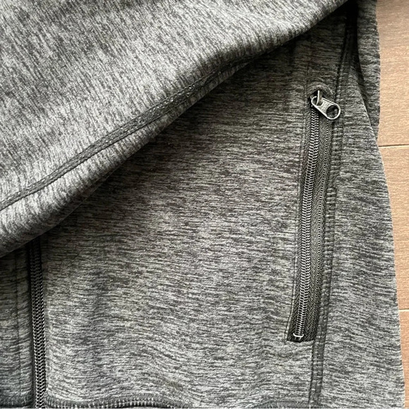 Triple Flip Zip Up With Thumb Holes Size 4 (girls 12) - Picture 2 of 6